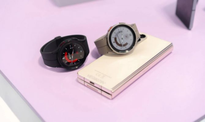Màn hìnhSamsung Galaxy Watch5 và Galaxy Watch5 Pro