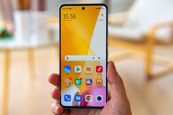 So sánh Galaxy A53 5G và Xiaomi 12 Lite