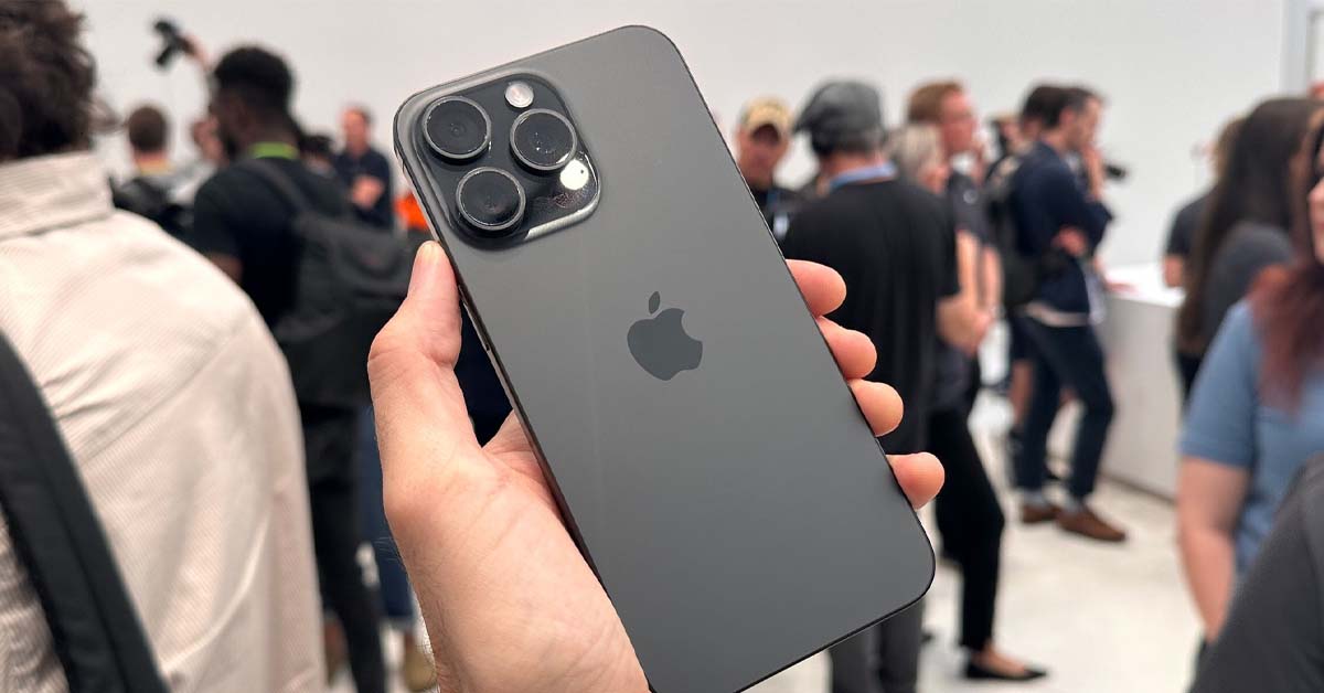 Apple ra mắt iPhone 15 Pro Max với giá khởi điểm 1,199 USD tại thị trường Mỹ